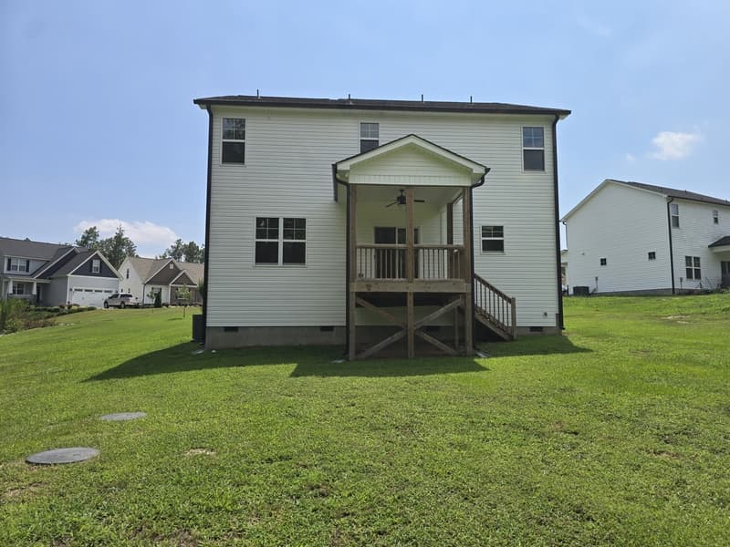 Smithfield House: 463 Jackson Pond Drive