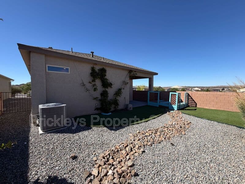 Rio Rancho House: 4875 Mount Salas St NE