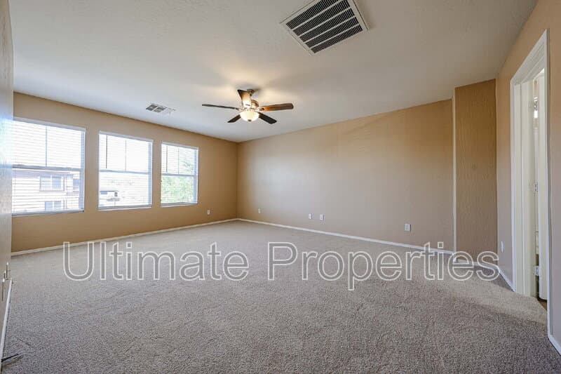 Surprise House: 11911 N 148th Ave