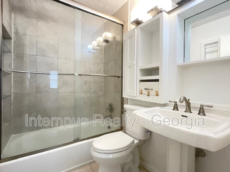 Alpharetta House: 10440 Virginia Pine Ln
