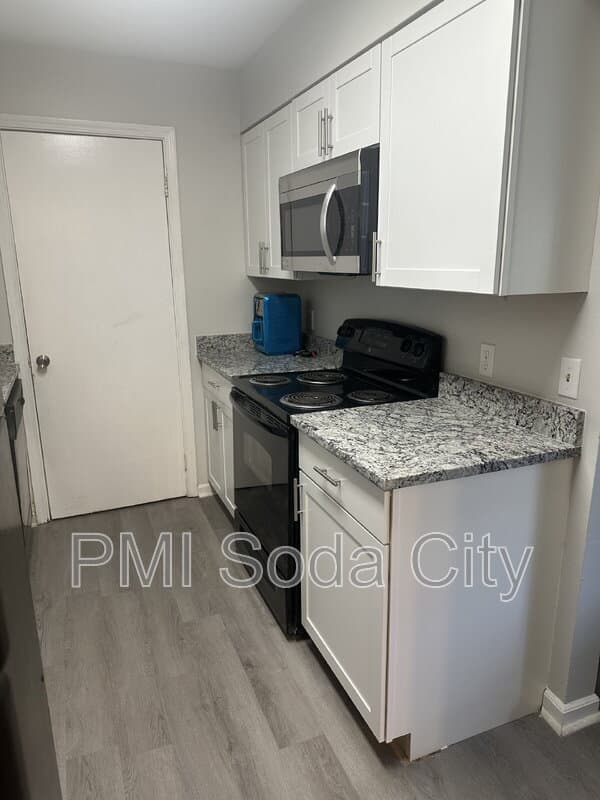 Columbia Condo: 105 Thornwell Court