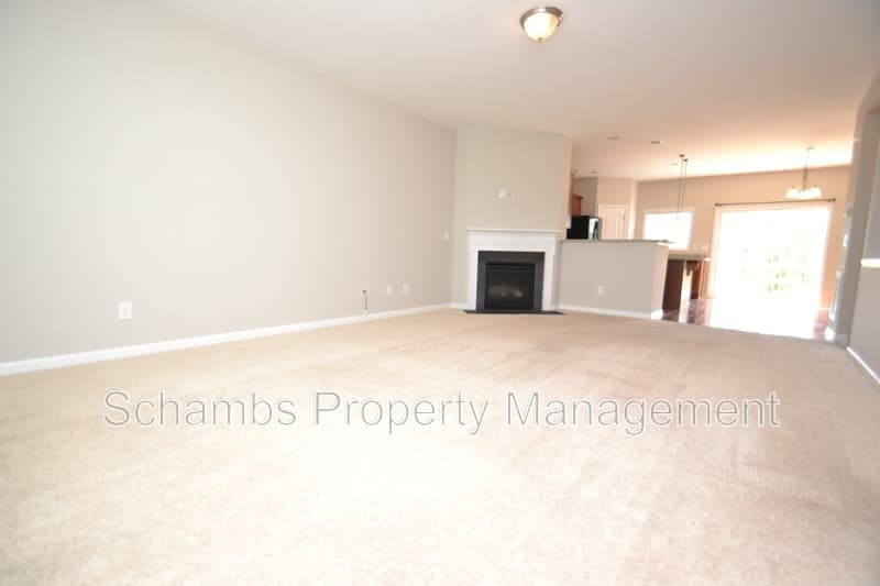 Durham House: 208 Irving Way