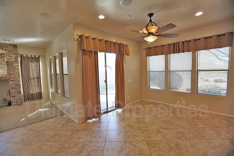 Peoria House: 29828 N 121st Ln