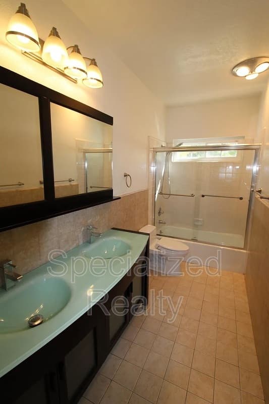 La Canada Flintridge House: 3694 Berwick Drive