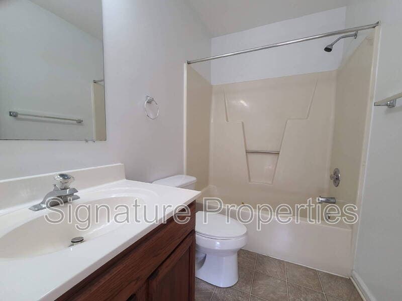 Fredericksburg Townhome: 207 Heritage Commons Dr