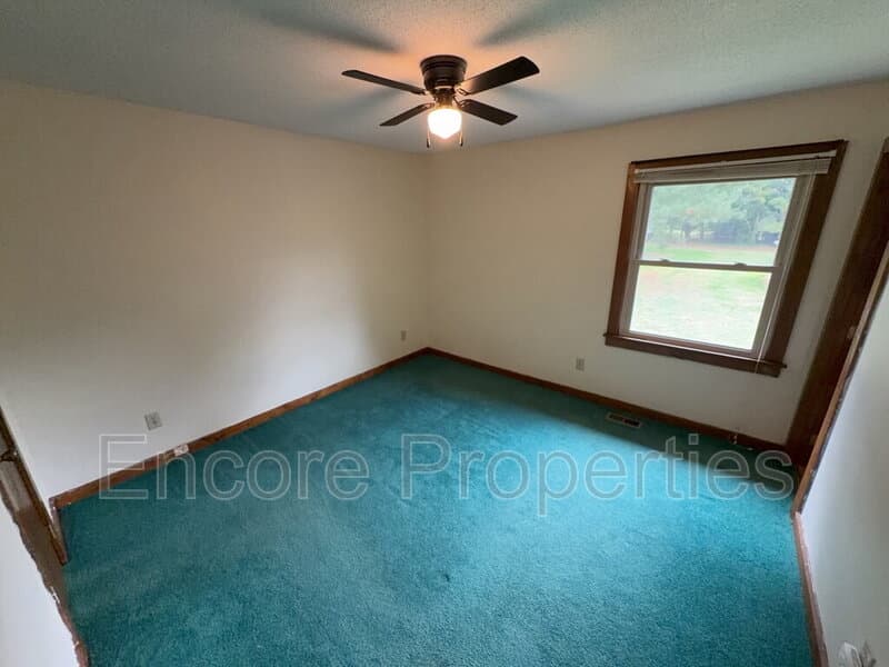 Knightdale House: 1125 Bermuda Run