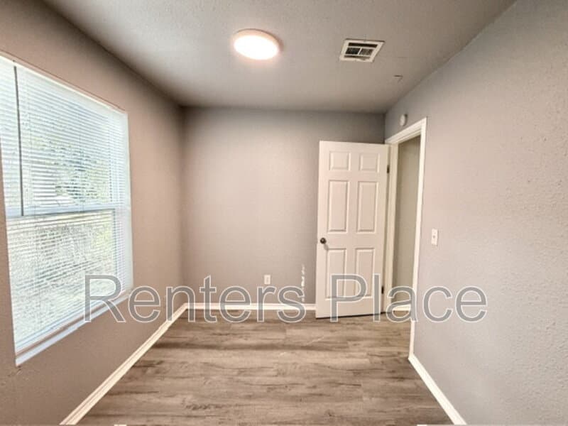 Tulsa House: 2129 N Quaker Ave.