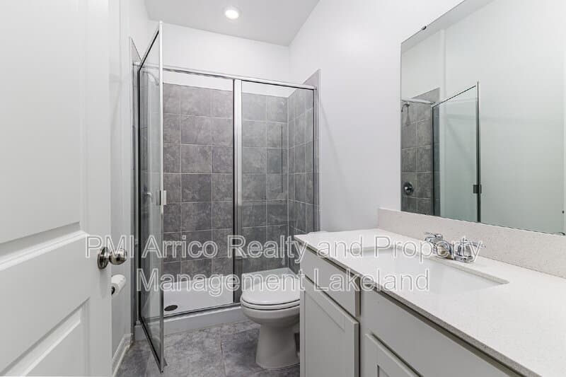 Winter Haven House: 1228 Tyler Lp