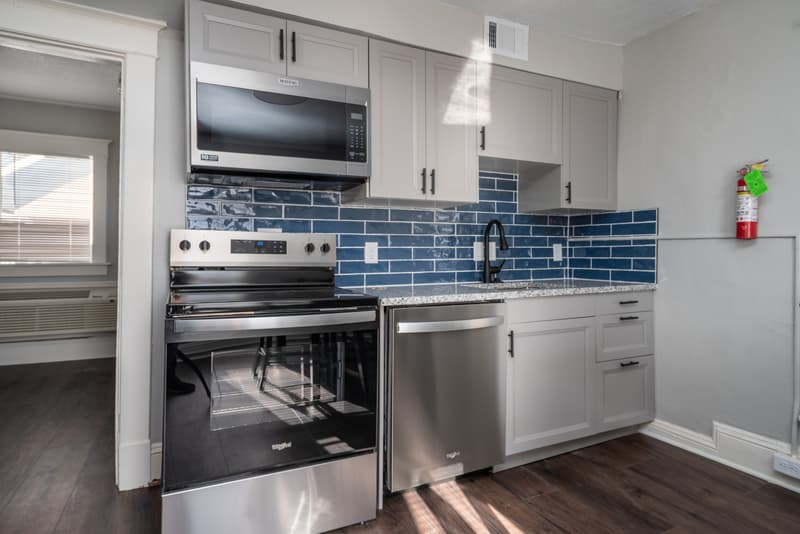 Lawrence Condo: 1228 Louisiana Street - 3