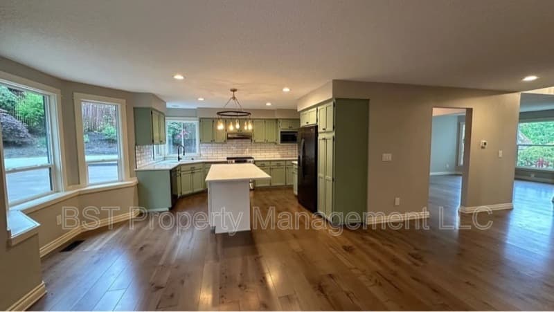 West Linn House: 25130 Rancho Lobo Court