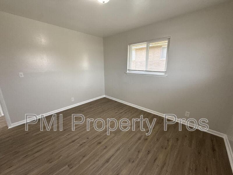 Milwaukee Condo: 7701 West Hampton Avenue