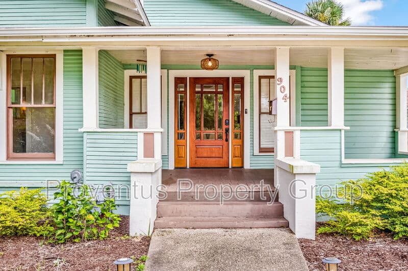 Pensacola House: 904 North 16th Avenue