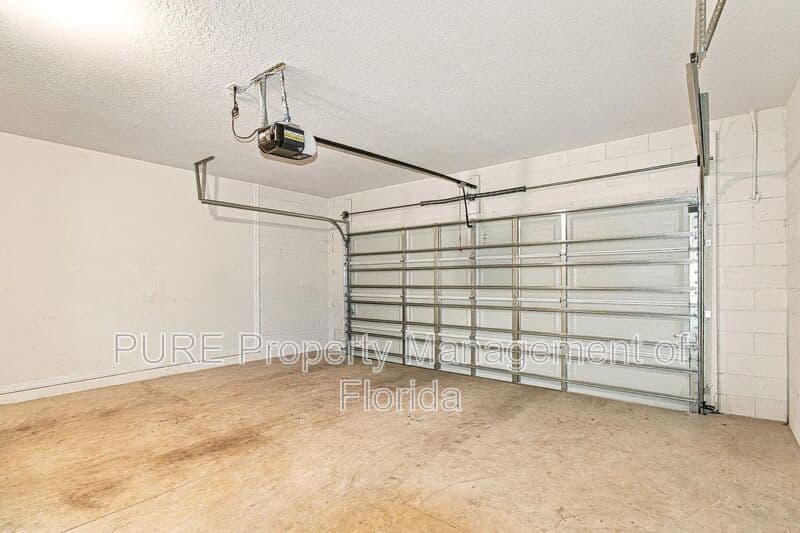 Ocala House: 4950 NE 15th Place