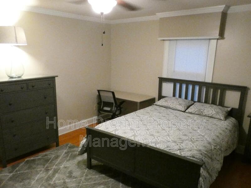 Fredericksburg House: 842 Spring Valley Dr A1