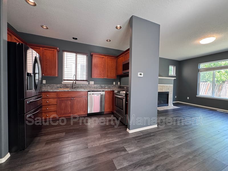 Hillsboro House: 948 SE Elina Ave
