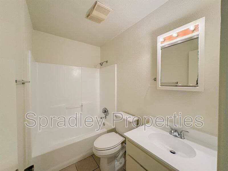 Belton Condo: 406C N Lp 121