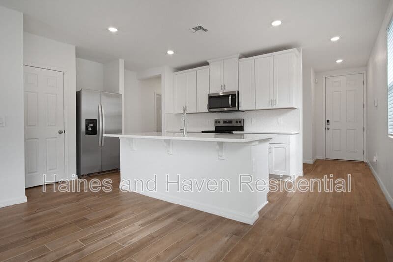 Haines City House: 1378 Current Pl