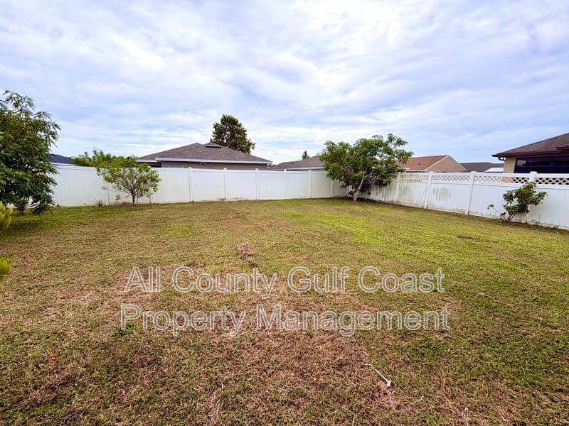 Palmetto House: 2234 10th Ave E