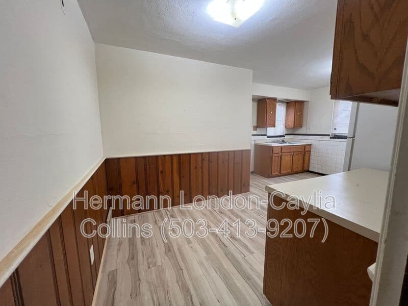 Saint Louis House: 5657 Sunbury Ave