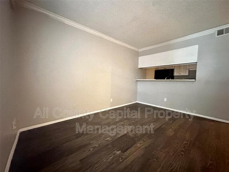 Austin Condo: 5426 Menchaca Road