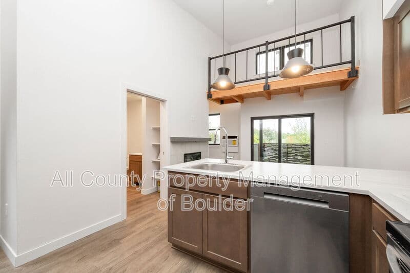 Boulder Condo: 2301 Pearl Street