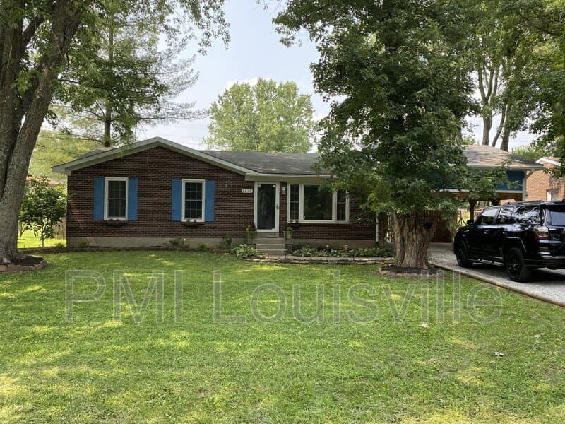 Crestwood House: 1015 W Moody Ln MK