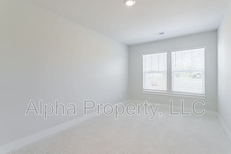 Greenville Townhome: 302 Marston Ln