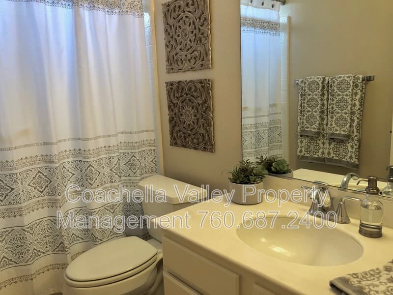 Palm Desert House: 42310 Tennessee Avenue