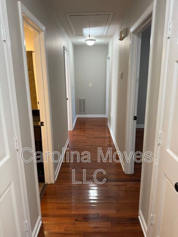Greenville House: 4597 Coach Hill Drive
