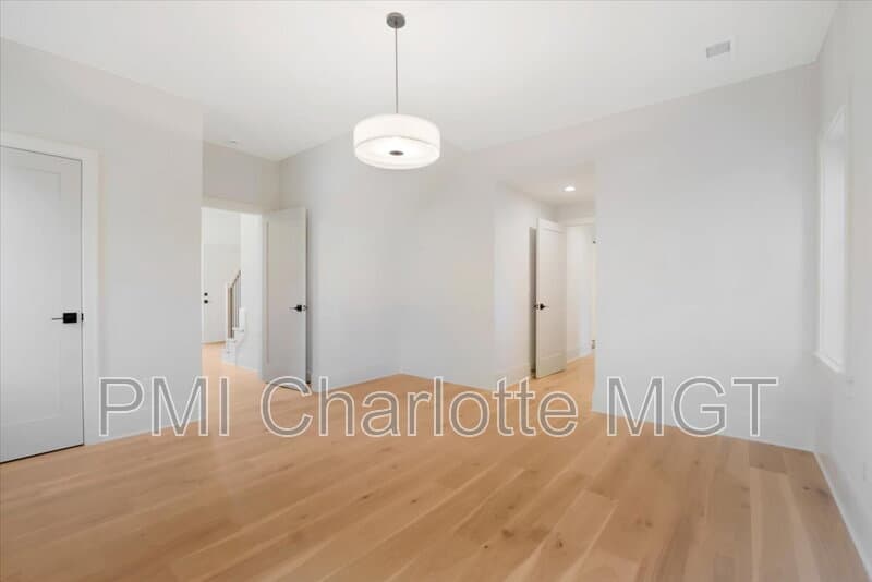 Charlotte House: 428 Dover Ave