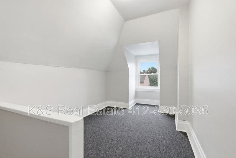 Pittsburgh House: 29 East Orchard Avenue