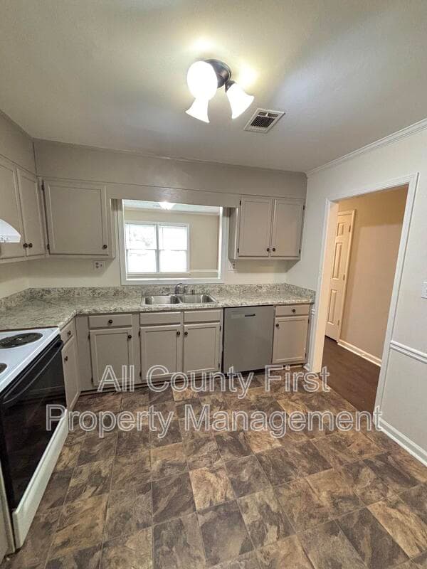 Clarkston House: 3486 Andrew Jackson Drive