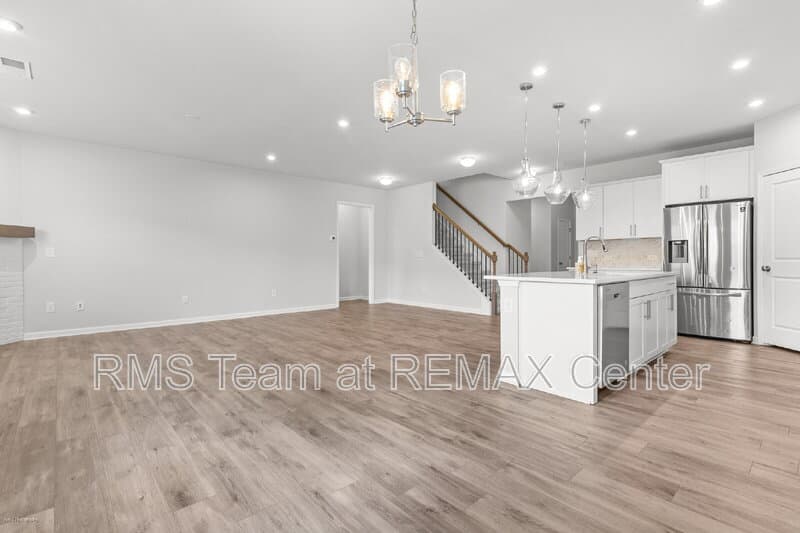 Auburn House: 1333 Maston Rd