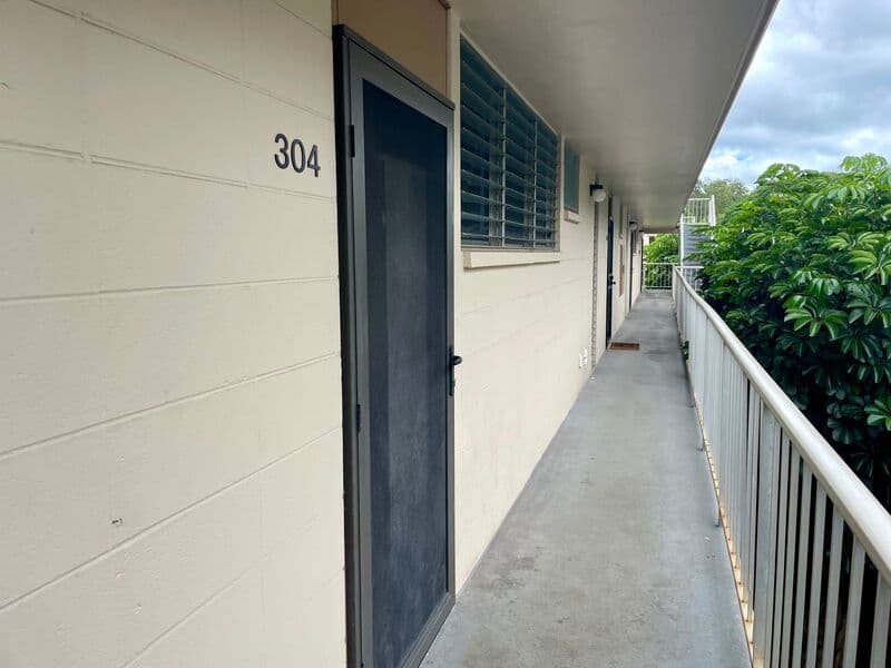 Mililani Condo: 95-045 Waikalani Dr