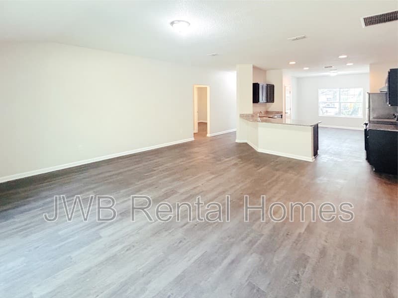 Jacksonville House: 4016 Spring Glen Rd