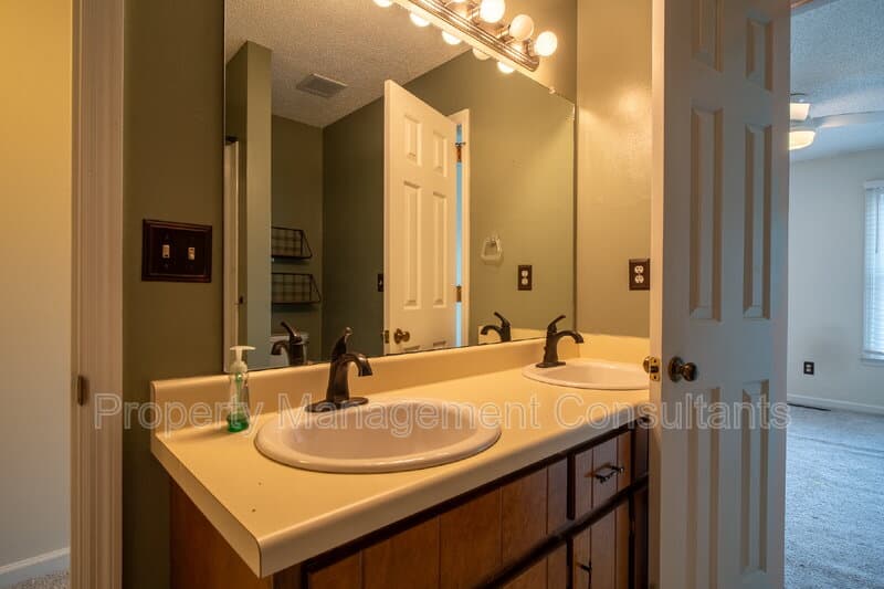 Huntsville Townhome: 8151 Oldfield Rd SW