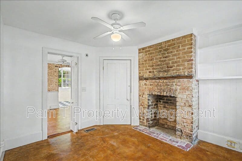 Savannah Condo: 521 E Harris St