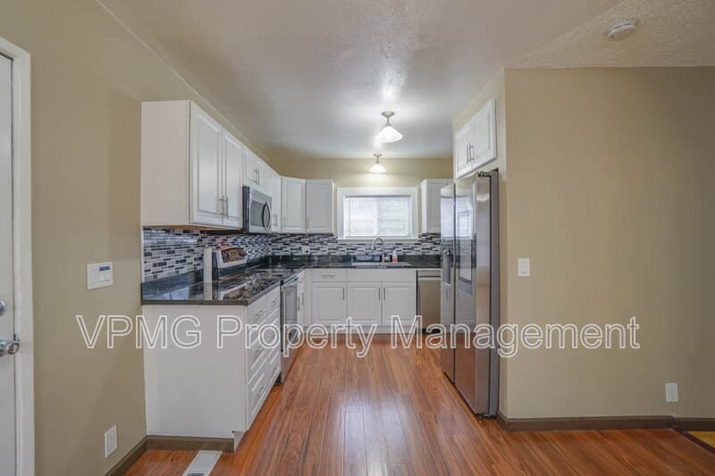 Vancouver House: 2901 Fruit Valley Rd