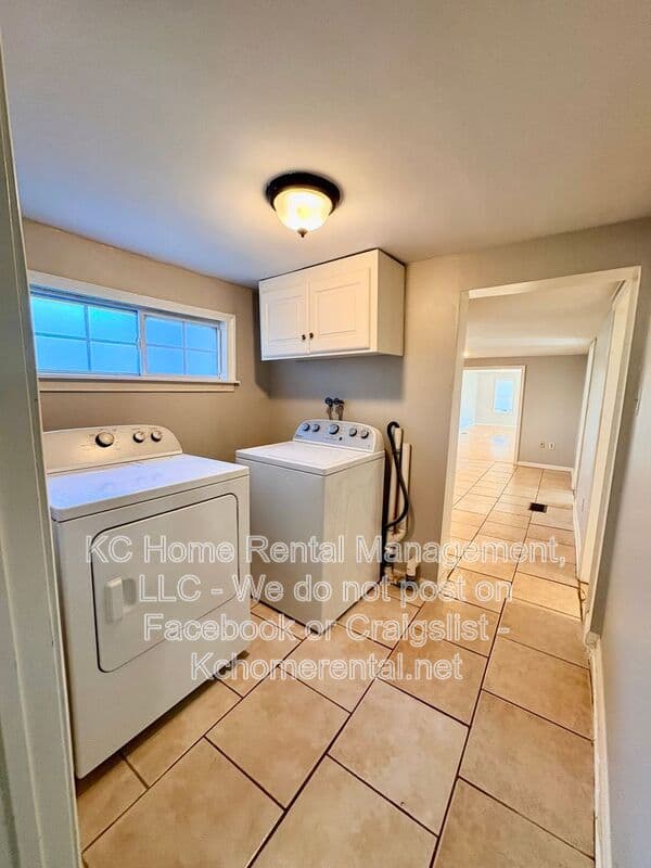 Kansas City House: 2817 West 41st Avenue