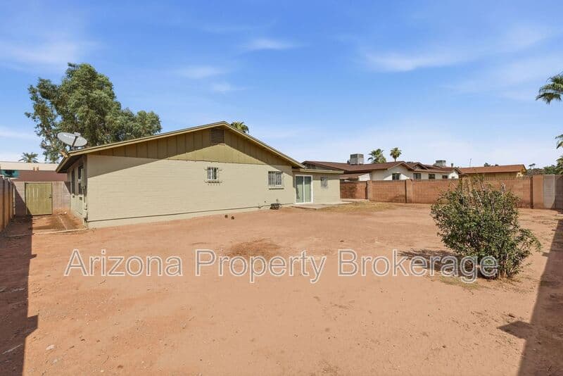 Tempe House: 2167 E. Palmcroft Dr.