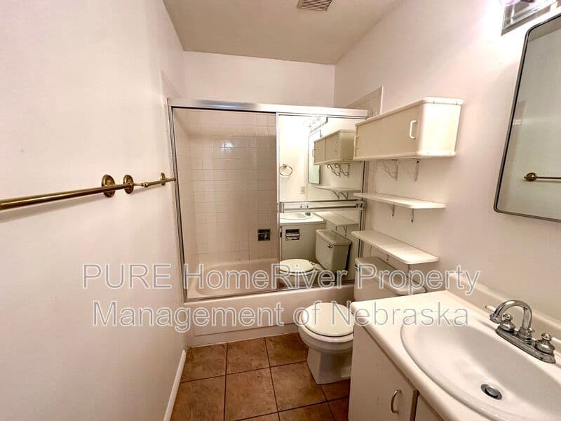 Omaha Townhome: 1631 N 109th Plz