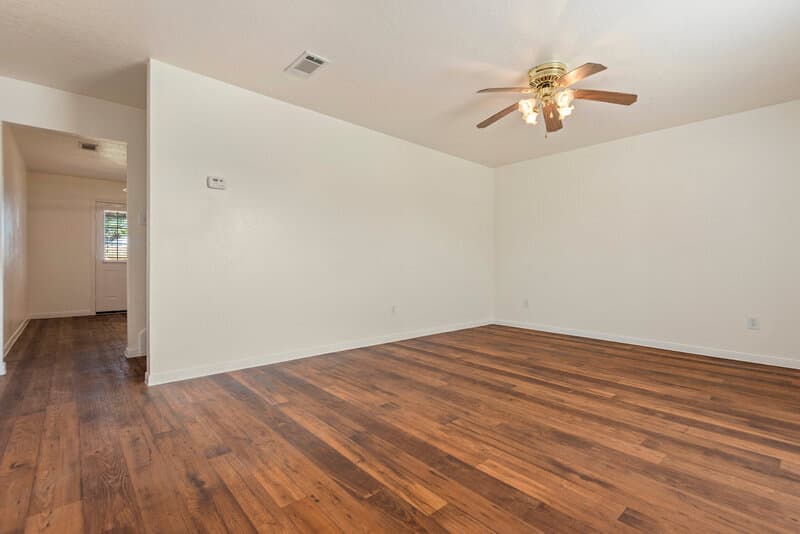 Dickinson Townhome: 2102 St Lucia Calle