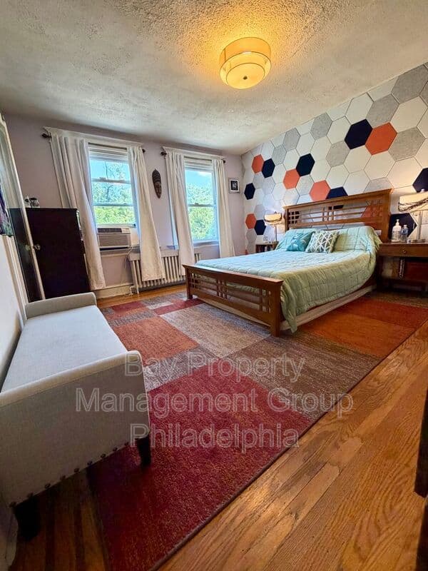 Upper Darby House: 216 Glencoe Rd