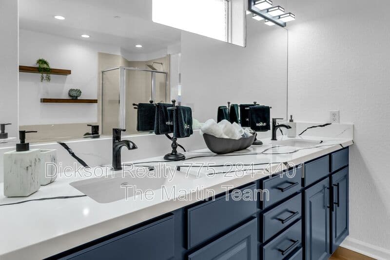 Sparks House: 1165 Harbour Cove Court