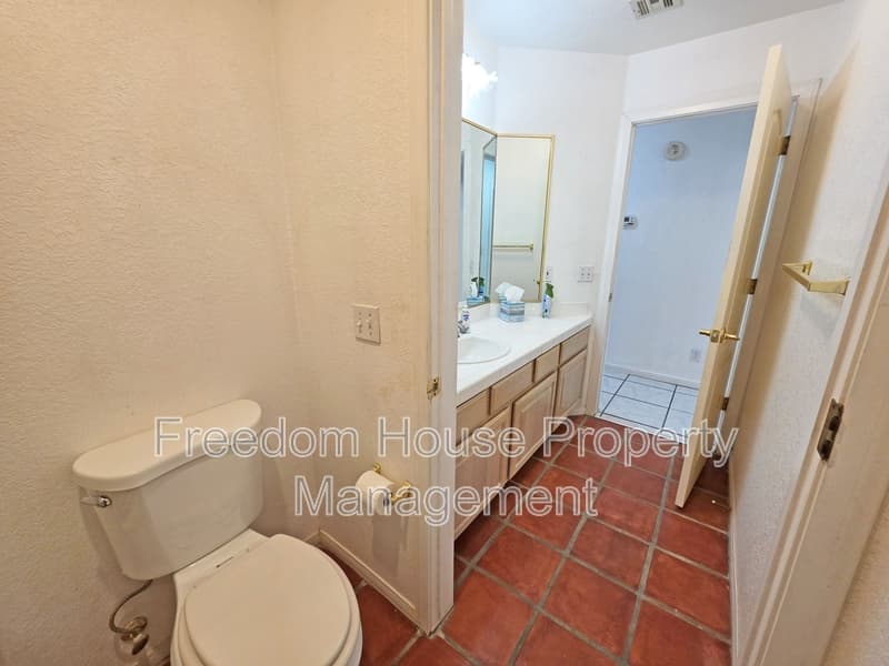 Pahrump House: 2060 River Plate Drive