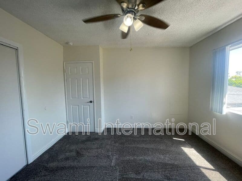 Inglewood Condo: 947 Myrtle Avenue