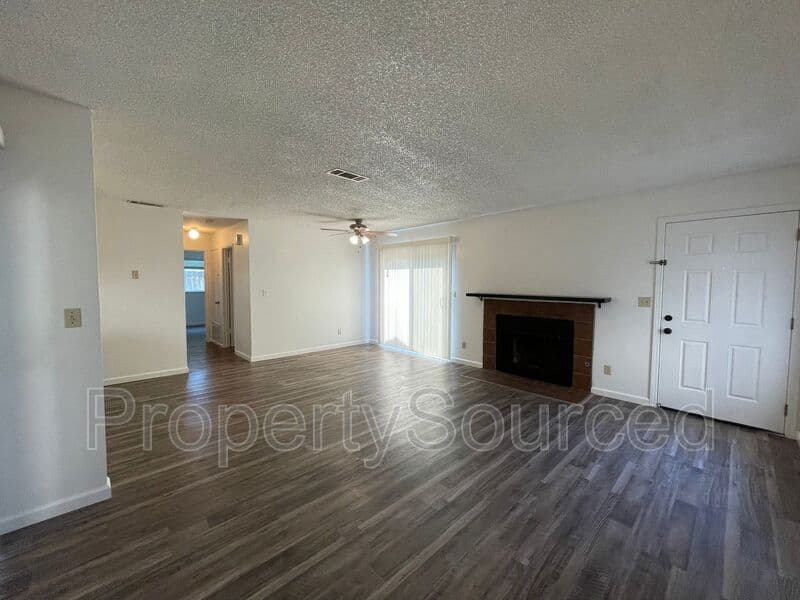 Manteca Condo: 1296 Spruce Lane