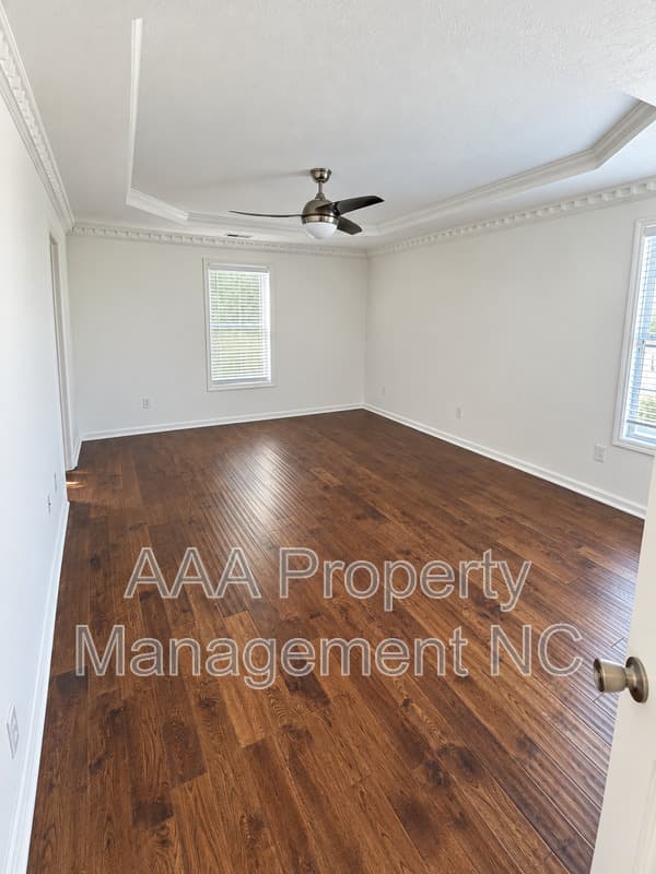 Fayetteville House: 1903 Ellie st