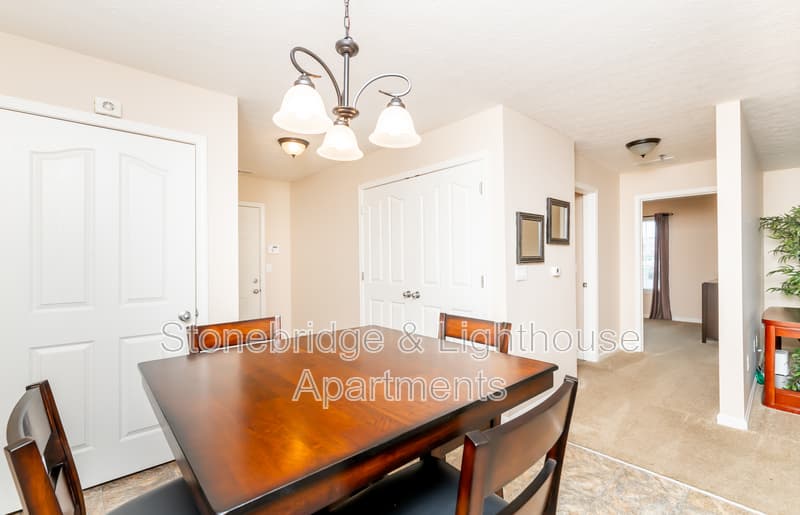 Jeffersonville Condo: 201 Stonebench Circle