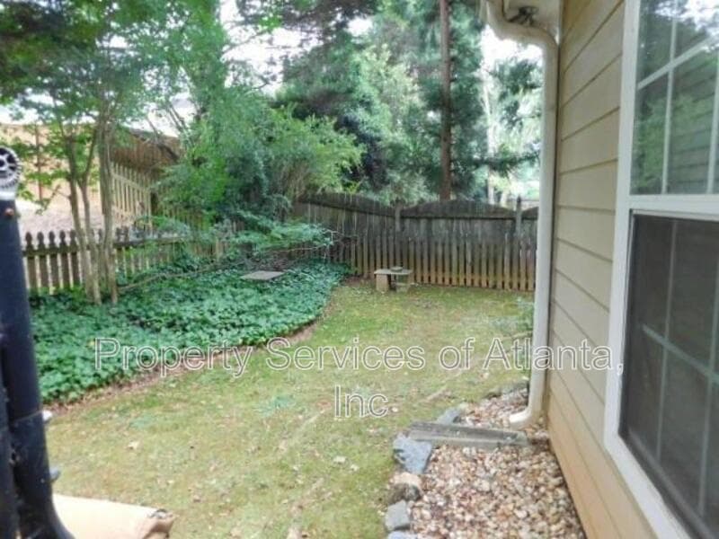 Marietta House: 2506 Waterstone Way